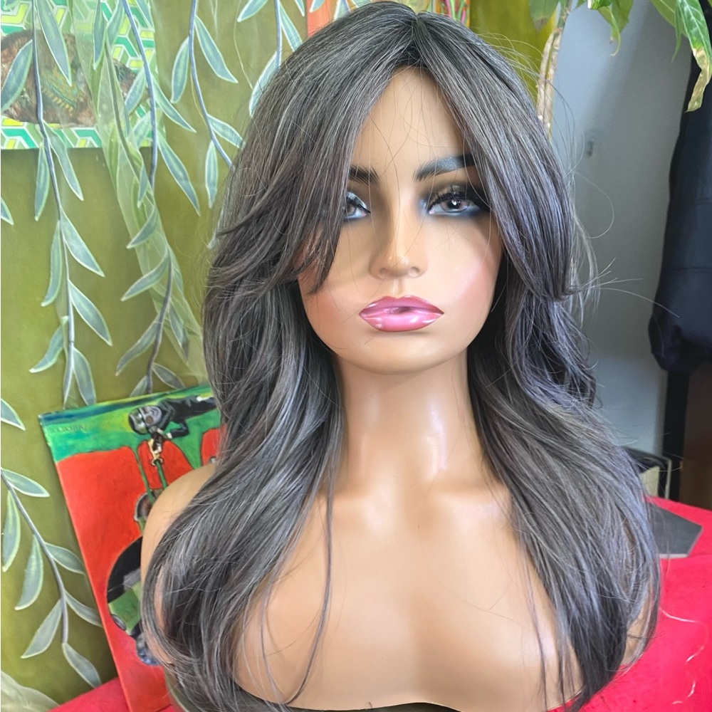 smokey gray pepper layers wig